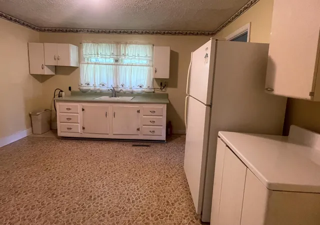 Photo 3 of Single family home for sale at 103 Holt Ave, Barbourville, KY 40906 | MLS# 26019264 | Listing updated on 2026-08-01