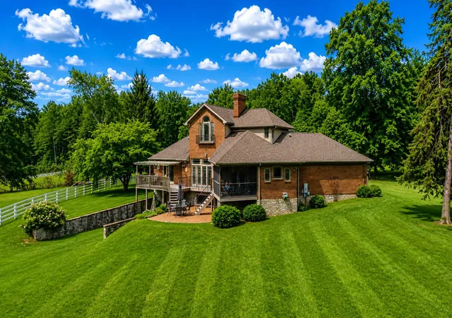Photo 3 of Single family home for sale at 491 Pumphouse Rd, Somerset, KY 42503 | MLS# 26004285 | Listing updated on 2026-10-13