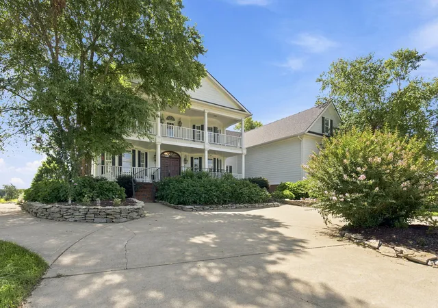 Photo 2 of Single family home for sale at 208 Craig Ln, Georgetown, KY 40324 | MLS# 26004721 | Listing updated on 2026-09-15