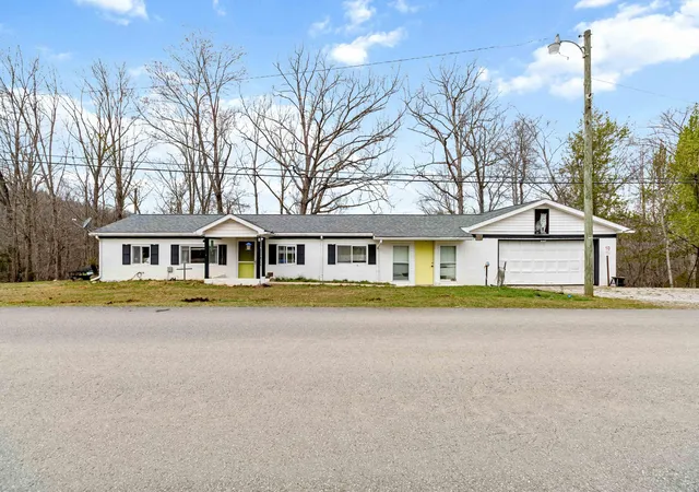 Homes for sale in Burnside, KY | 2141 Blue John Rd, Burnside, KY 42519 | MLS# 26004442
