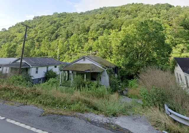 Photo 3 of Single family home for sale at 20100 Kentucky 122, Bevinsville, KY 41606 | MLS# 26004471 | Listing updated on 2026-06-09