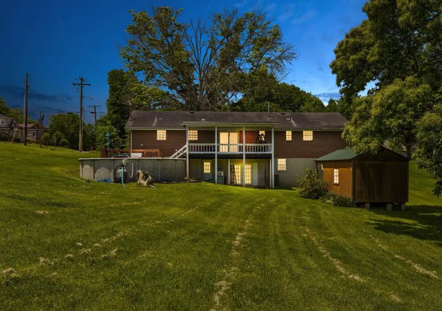 Photo 3 of Single family home for sale at 405 Nevada Ave, Mt Sterling, KY 40353 | MLS# 26004481 | Listing updated on 2026-10-15