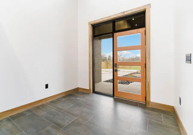 Photo 4 of Condo for sale at 210 Caney Frk Rd #2, Somerset, KY 42503 | MLS# 26004637 | Listing updated on 2026-09-21