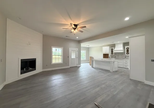 Photo 3 of Single family home for sale at 213 Carhartt Dr, Richmond, KY 40475 | MLS# 26004535 | Listing updated on 2026-10-03