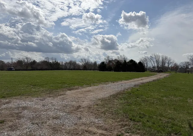 Photo 2 of Land for sale at 3811 Combs Fry Rd, Winchester, KY 40391 | MLS# 26004722 | Listing updated on 2026-03-11