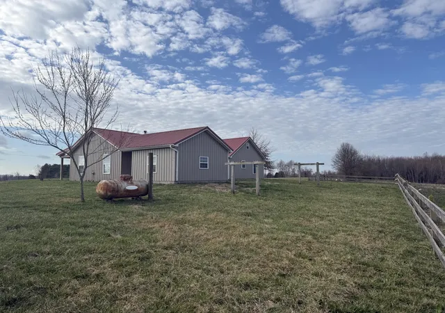 5th image of 402 Allen Rd, Waynesburg, KY 40489 | MLS# 26004791