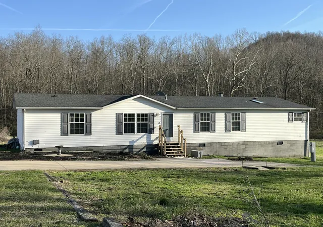 Homes for sale in Gravel Switch, KY | 2864 Scrubgrass Rd, Gravel Switch, KY 40328 | MLS# 26005043