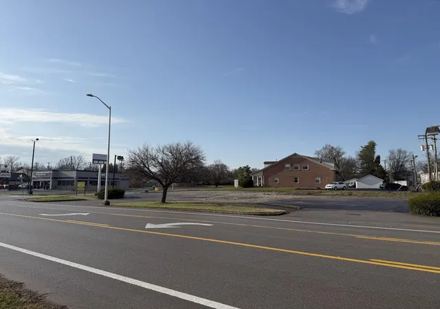 1st image of 216 Southland Dr, Lexington, KY 40503 | MLS# 26004702