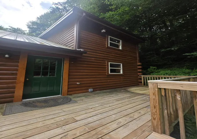 Photo 3 of Single family home for sale at 50 Sapphire Dr, Slade, KY 40376 | MLS# 26004835 | Listing updated on 2026-09-15