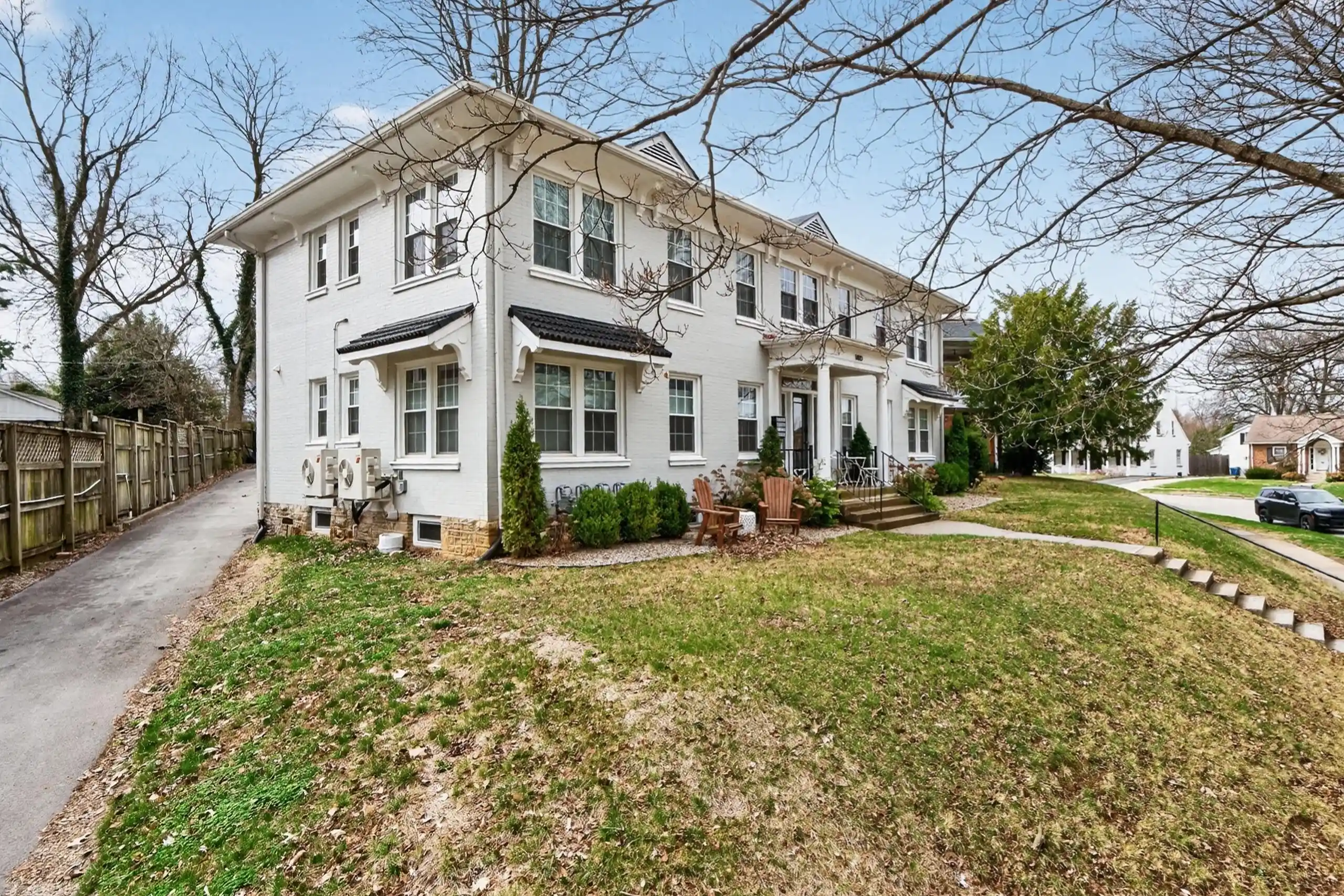 Listing Photo 2 - Condo for sale in 1400 Fontaine Rd located at 1400 Fontaine Rd, Lexington, KY 40502 - Unit 1400 Fontaine Rd