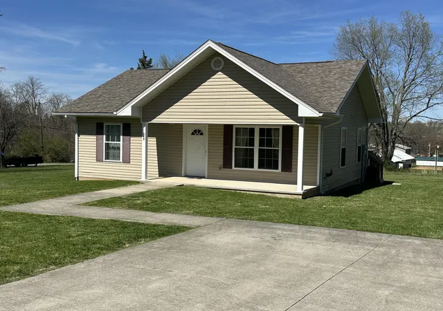 Homes for sale in Monticello, KY | 372 Rolling Acres Dr, Monticello, KY 42633 | MLS# 26004827
