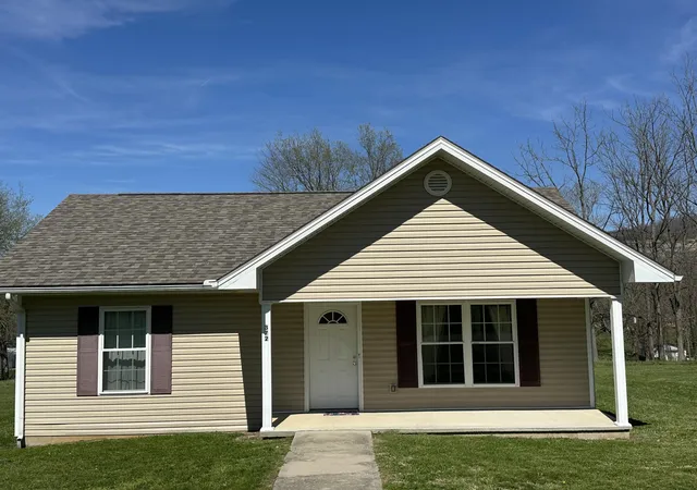 Homes for sale in Monticello, KY | 372 Rolling Acres Dr, Monticello, KY 42633 | MLS# 26004827