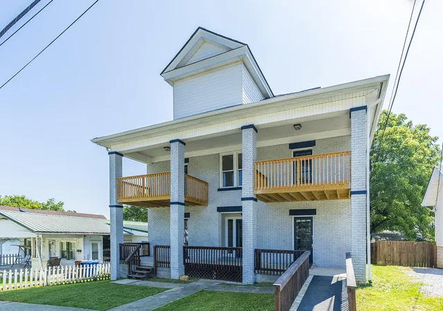 Homes for sale in Winchester, KY | 265 S Highland St, Winchester, KY 40391 | MLS# 26004961