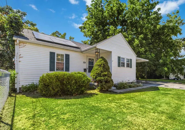 Homes for sale in Berea, KY | 104 Orchard St, Berea, KY 40403 | MLS# 26017363