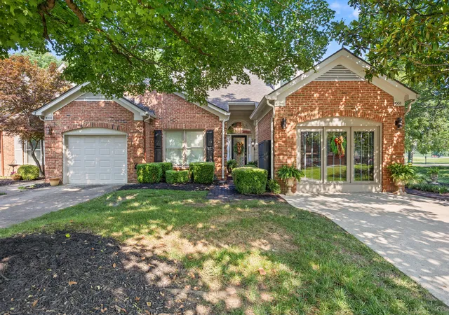 Photo 3 of Townhouse for sale at 1001 Griffin Gate Dr, Lexington, KY 40511 | MLS# 26005014 | Listing updated on 2026-03-15