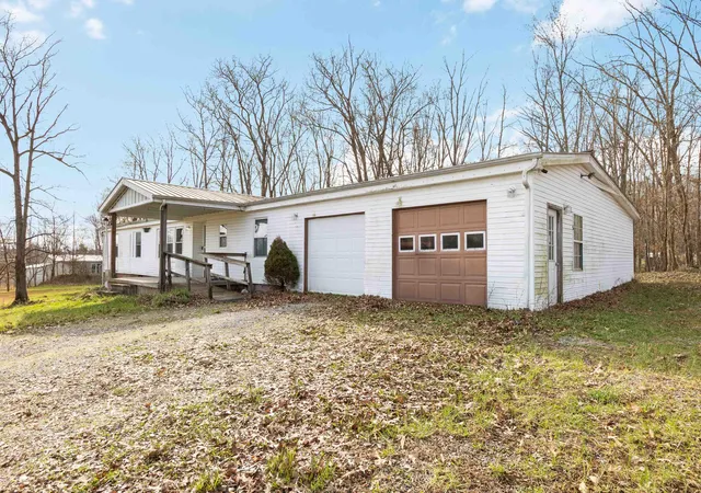 2nd image of 139 Mercer Rd, Waynesburg, KY 40489 | MLS# 26005023