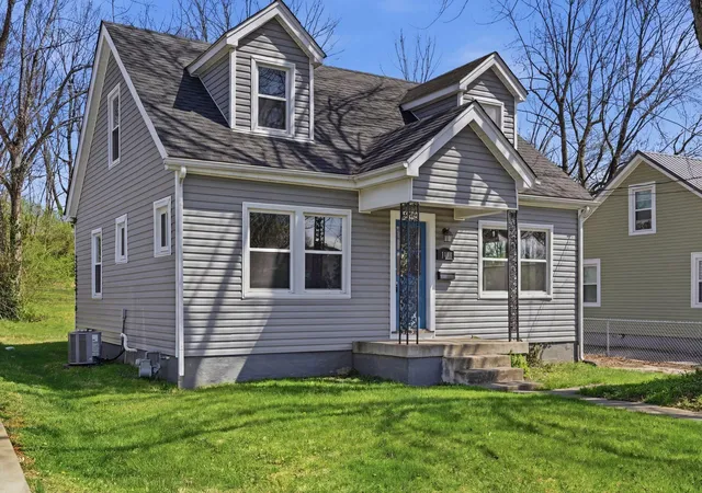 Photo 2 of Sale Pending at 141 Brown Ave, Lexington, KY 40505 | MLS# 26005936 | Listing updated on 2026-04-26