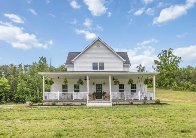 Homes for sale in East Bernstadt, KY | 1644 Hwy 578 Hwy, East Bernstadt, KY 40729 | MLS# 26005045