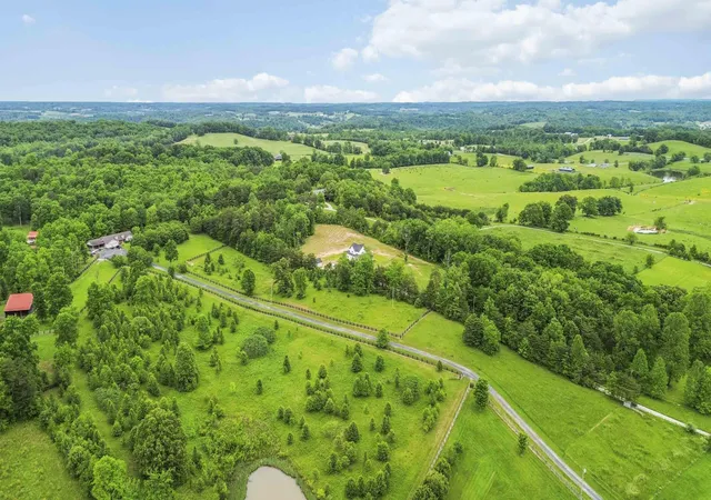 Homes for sale in East Bernstadt, KY | 1644 Hwy 578 Hwy, East Bernstadt, KY 40729 | MLS# 26005045