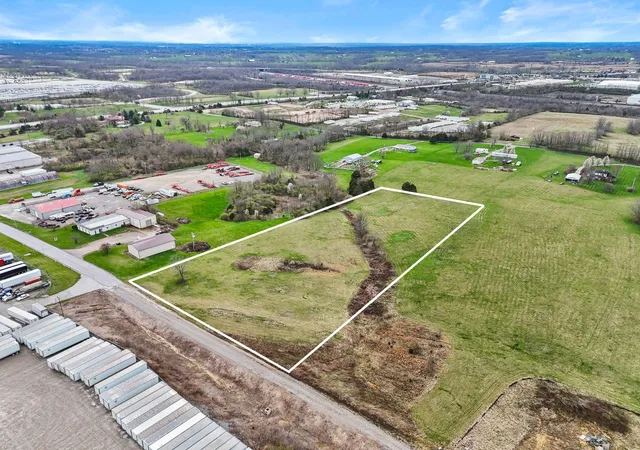 Photo 2 of Sale Pending at 185 Industry Rd, Georgetown, KY 40324 | MLS# 26005224 | Listing updated on 2026-09-30