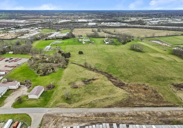 Photo 3 of Sale Pending at 185 Industry Rd, Georgetown, KY 40324 | MLS# 26005224 | Listing updated on 2026-09-30