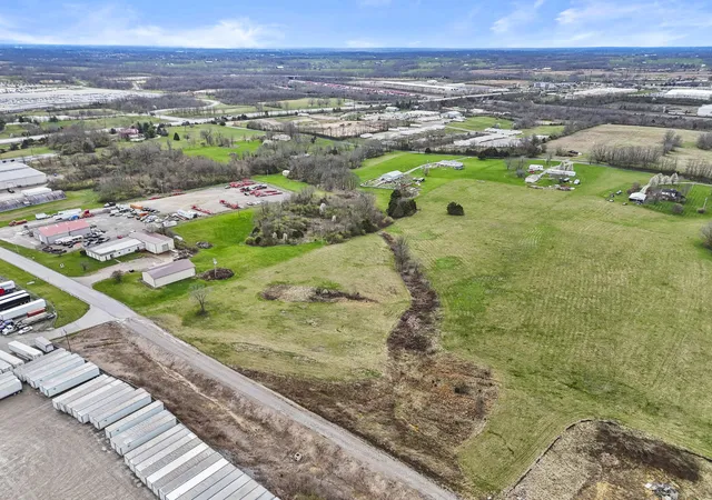 Photo 4 of Sale Pending at 185 Industry Rd, Georgetown, KY 40324 | MLS# 26005224 | Listing updated on 2026-09-30