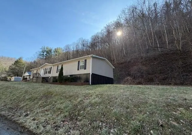 Homes for sale in Pikeville, KY | 606 Harolds Br, Pikeville, KY 41501 | MLS# 26005179