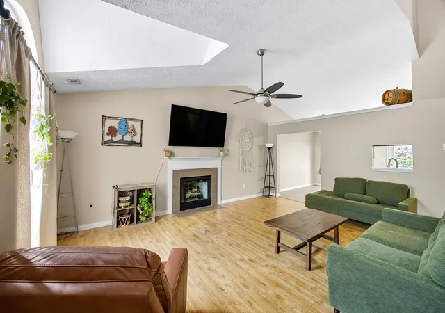 Photo 4 of Sale Pending at 4505 Pentlalla Point, Lexington, KY 40515 | MLS# 26005228 | Listing updated on 2026-03-19