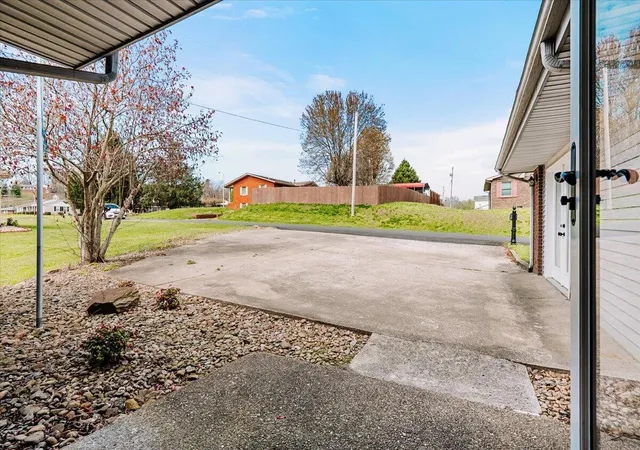 Homes for sale in Corbin, KY | 32 Meadow Brook Dr, Corbin, KY 40701 | MLS# 26005554