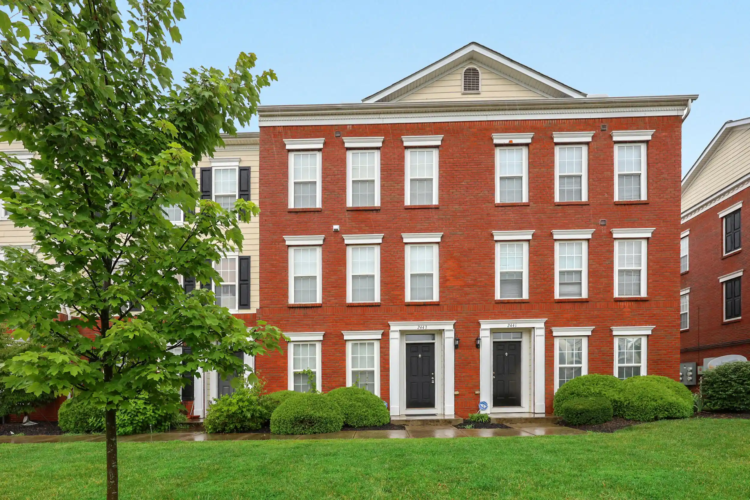 Listing Photo 2 - Condo for sale in 2443 Aristocracy Cir located at 2443 Aristocracy Cir, Lexington, KY 40509 - Unit 2443 Aristocracy Cir