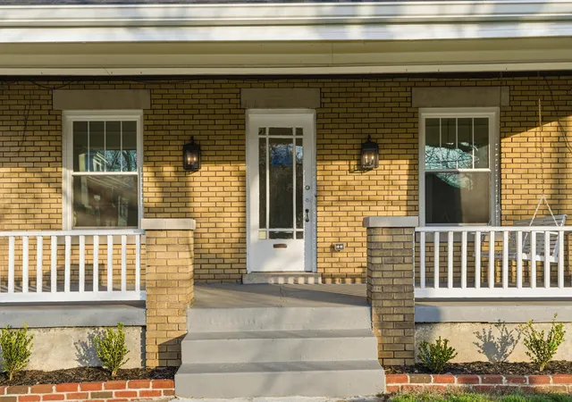 Photo 3 of Single family home for sale at 615 Bellaire Ave, Lexington, KY 40508 | MLS# 26005663 | Listing updated on 2026-07-29