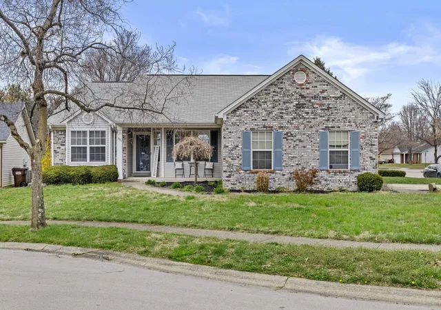 Photo 1 of Single family home for sale at 3001 Crab Apple Ct, Lexington, KY 40503 | MLS# 26005392 | Listing updated on 2026-04-02
