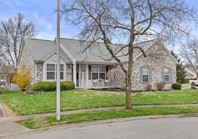 Photo 3 of Single family home for sale at 3001 Crab Apple Ct, Lexington, KY 40503 | MLS# 26005392 | Listing updated on 2026-04-02