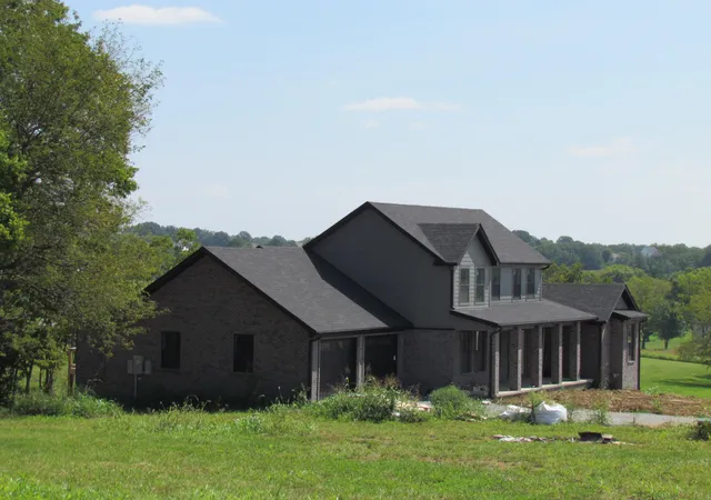 Photo 1 of Single family home for sale at 1400 Craig Crossing, Winchester, KY 40391 | MLS# 26023265 | Listing updated on 2026-08-26