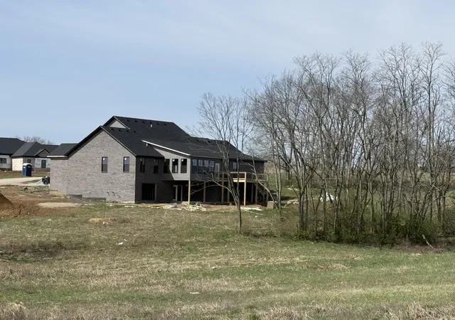 Photo 3 of Single family home for sale at 1400 Craig Crossing, Winchester, KY 40391 | MLS# 26023265 | Listing updated on 2026-08-26