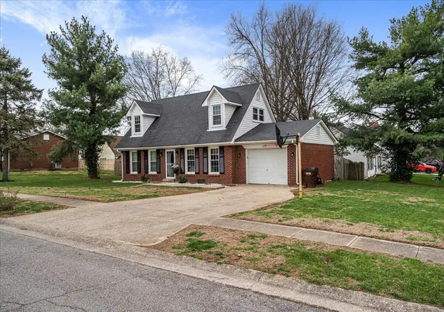 Homes for sale in Versailles, KY | 515 Berlin Dr, Versailles, KY 40383 | MLS# 26008015