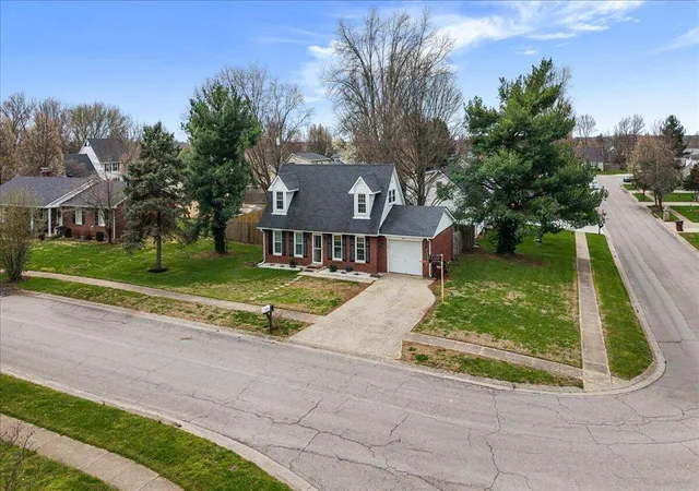 Homes for sale in Versailles, KY | 515 Berlin Dr, Versailles, KY 40383 | MLS# 26008015