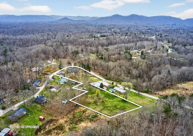Homes for sale in Clay, KY | 1540 Happy Top Rd, Clay, KY 40312 | MLS# 26005610