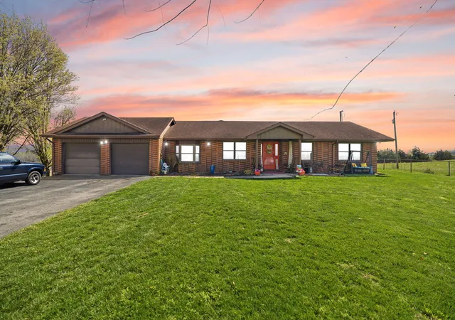 Photo 1 of Single family home for sale at 1661 Valley Oak Welborn Rd, Somerset, KY 42503 | MLS# 26005582 | Listing updated on 2026-05-31