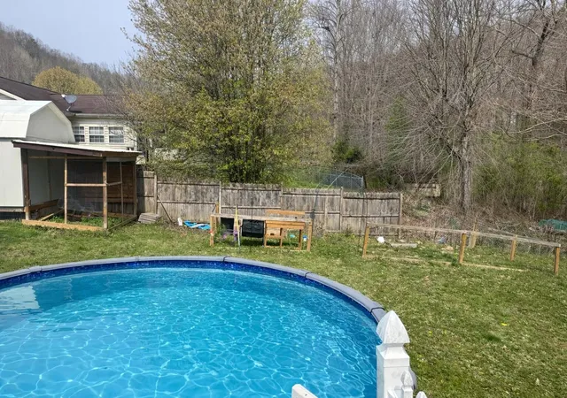4th image of 156 Wellington Dr, Middlesboro, KY 40965 | MLS# 26005639