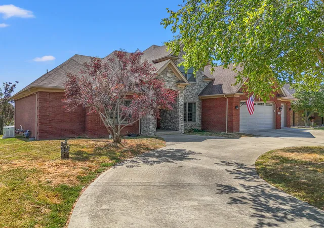 Homes for sale in Lawrenceburg, KY | 1084 Scenic Garden, Lawrenceburg, KY 40342 | MLS# 26005735