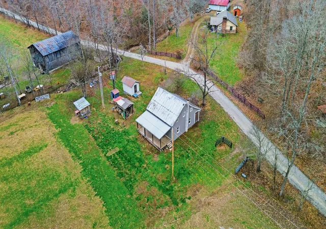 Photo 3 of Single family home for sale at 1666 Pointer Crk Rd, Science Hill, KY 42553 | MLS# 26005635 | Listing updated on 2026-05-08