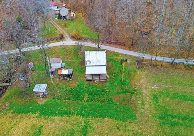 Photo 4 of Single family home for sale at 1666 Pointer Crk Rd, Science Hill, KY 42553 | MLS# 26005635 | Listing updated on 2026-05-08