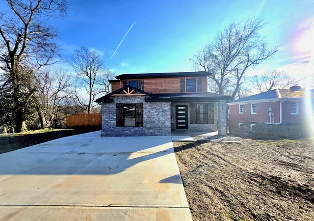 1st image of 851 Ivy Ave, Frankfort, KY 40601 | MLS# 26005674
