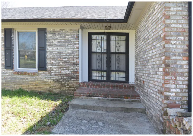 2nd image of 1021 Hanley Ln, Frankfort, KY 40601 | MLS# 26005678