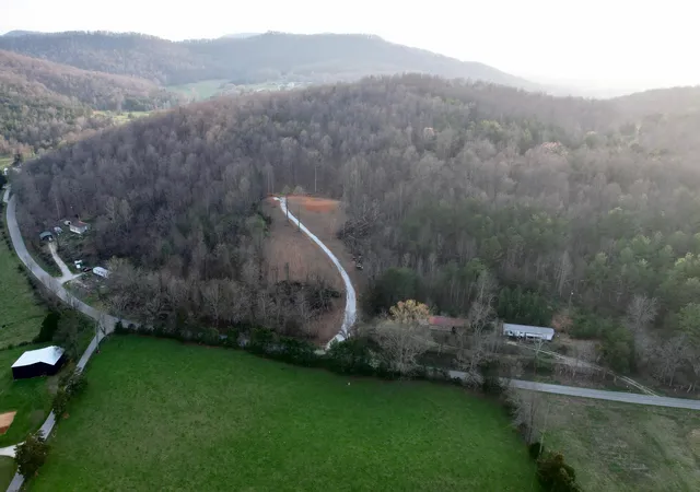 Homes for sale in Monticello, KY | 6310 Ky-200, Monticello, KY 42633 | MLS# 26005699