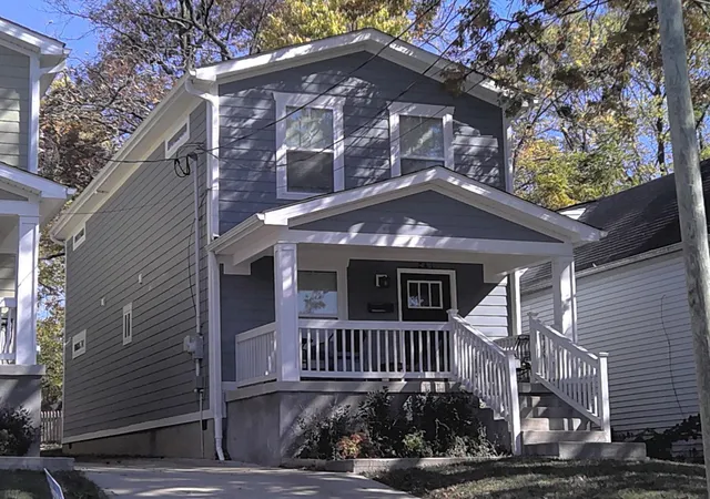 Photo 1 of Single family home for sale at 241 Devonia Ave, Lexington, KY 40505 | MLS# 26005728 | Listing updated on 2026-03-23