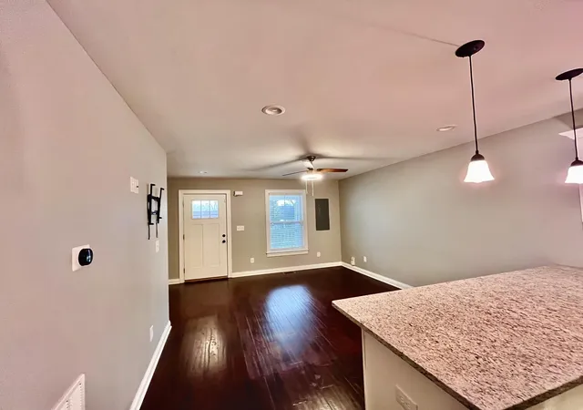 Photo 4 of Single family home for sale at 241 Devonia Ave, Lexington, KY 40505 | MLS# 26005728 | Listing updated on 2026-03-23