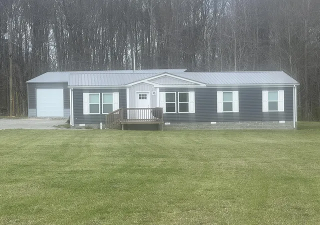 Homes for sale in Russell Springs, KY | 98 Brooks Ln, Russell Springs, KY 42642 | MLS# 26006633
