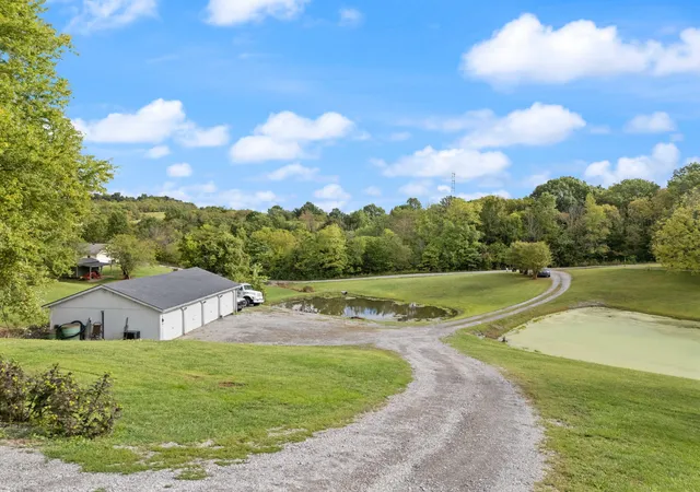 Photo 2 of Single family home for sale at 198 Doolin Way, Lancaster, KY 40444 | MLS# 26005949 | Listing updated on 2026-10-15